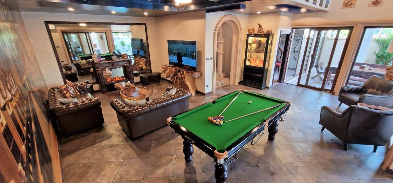 Potterland Luxury Pool Villa Pattaya Walking Street 6 Bedrooms מראה חיצוני תמונה