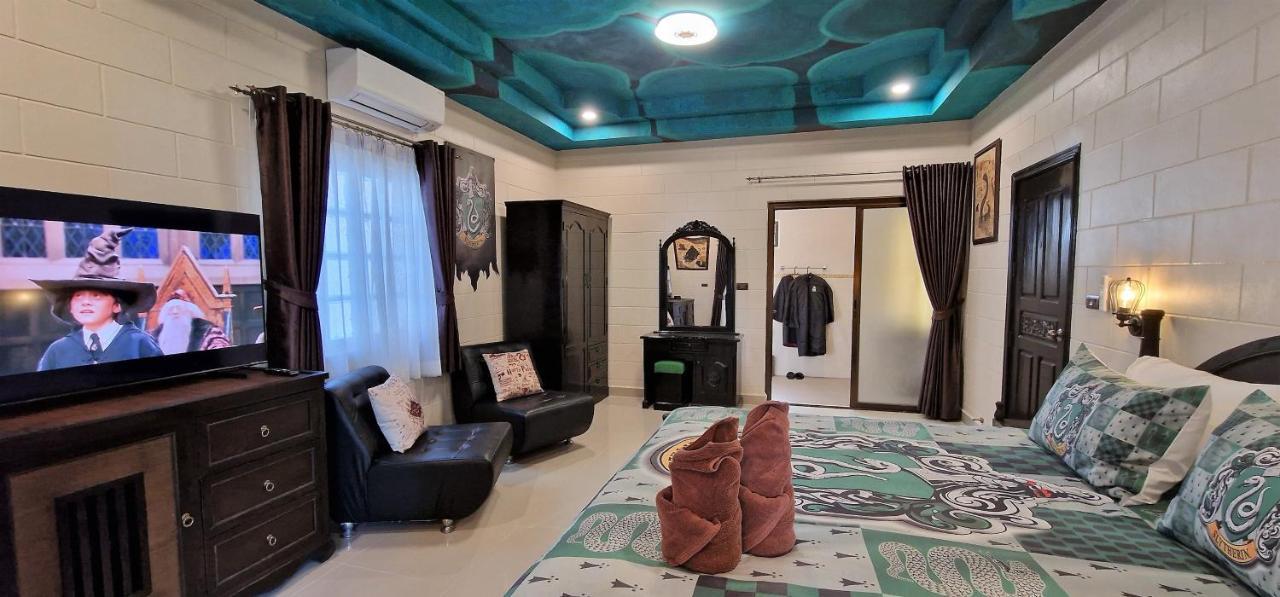 Potterland Luxury Pool Villa Pattaya Walking Street 6 Bedrooms מראה חיצוני תמונה